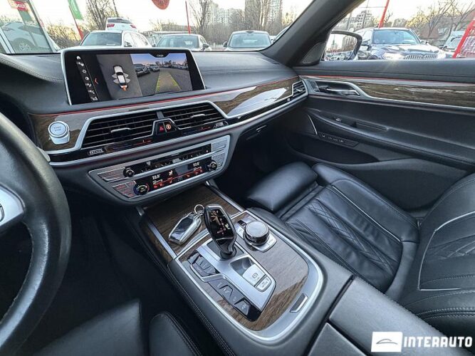 BMW 740e 59 interauto-car