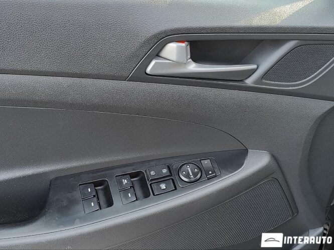 Hyundai Tucson 43 interauto-car