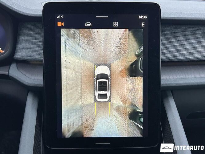 Volvo Polestar 2 47 interauto-car