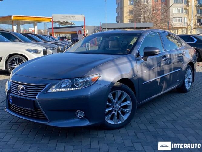 Lexus ES 300h 33 interauto-car