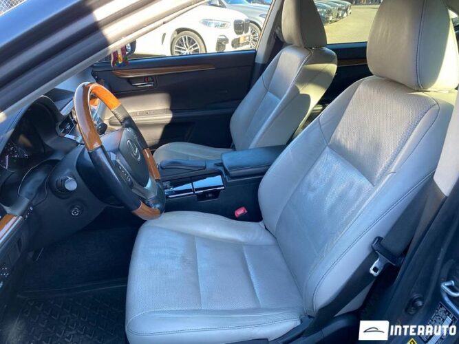 Lexus ES 300h 40 interauto-car