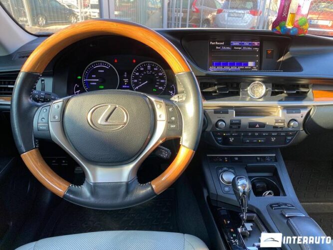 Lexus ES 300h 42 interauto-car