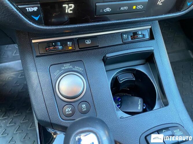 Lexus ES 300h 45 interauto-car