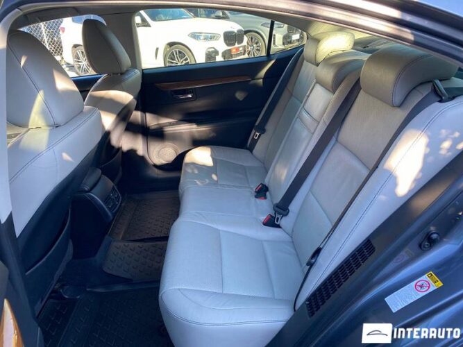 Lexus ES 300h 52 interauto-car