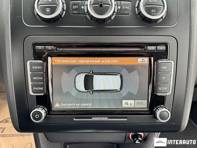 Volkswagen Touran 40 interauto-car