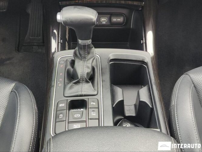 Kia Sorento 47 interauto-car