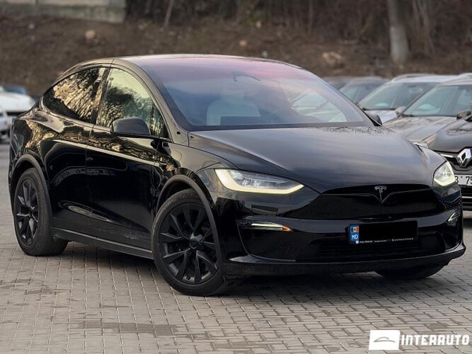 Tesla Model X 39 interauto-car