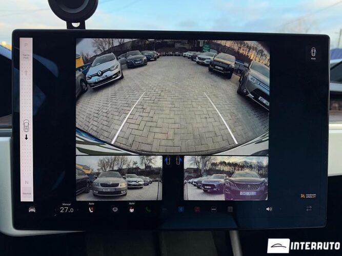 Tesla Model X 49 interauto-car