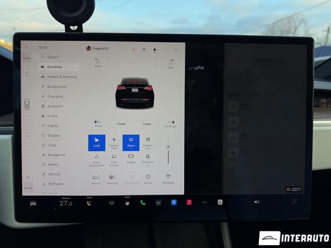 Tesla Model X 48 interauto-car