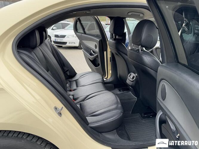 Mercedes E 200 44 interauto-car