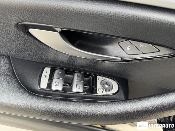 Mercedes E 200 47 interauto-car