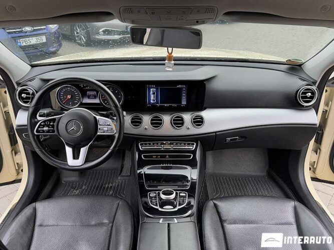 Mercedes E 200 37 interauto-car