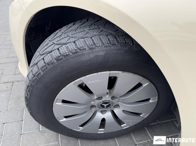 Mercedes E 200 46 interauto-car