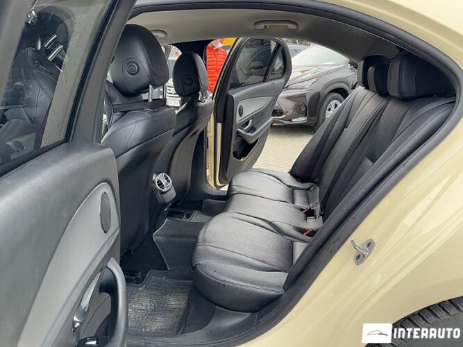 Mercedes E 200 43 interauto-car