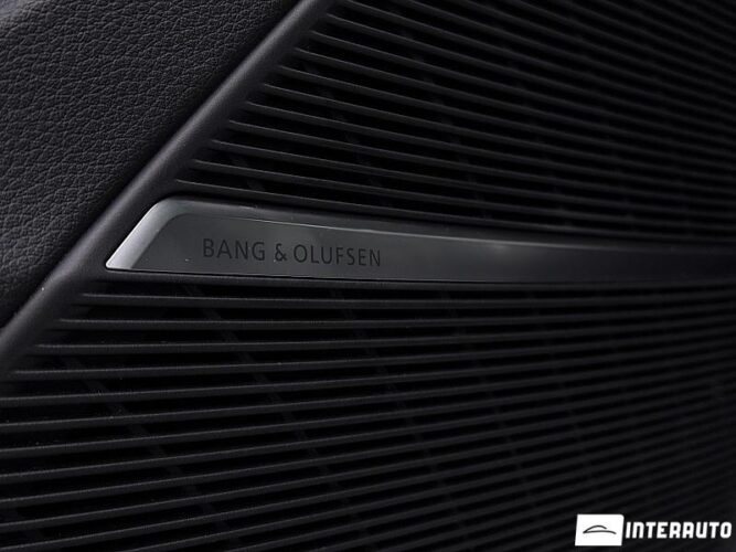 Audi Q7 46 interauto-car