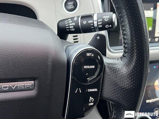 Land Rover Range Rover Velar 46 interauto-car