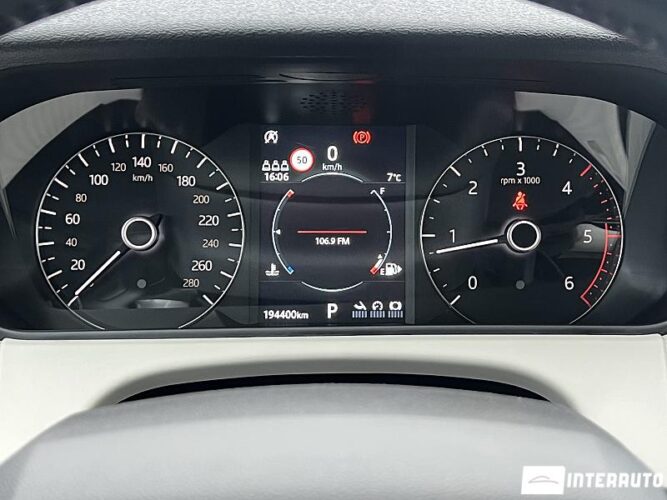 Land Rover Range Rover Velar 47 interauto-car