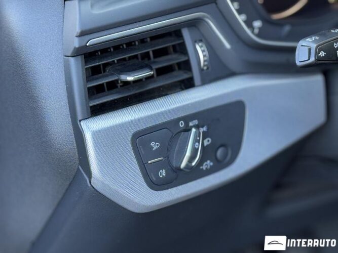 Audi A4 42 interauto-car
