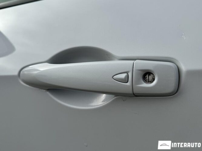 Nissan Micra 48 interauto-car