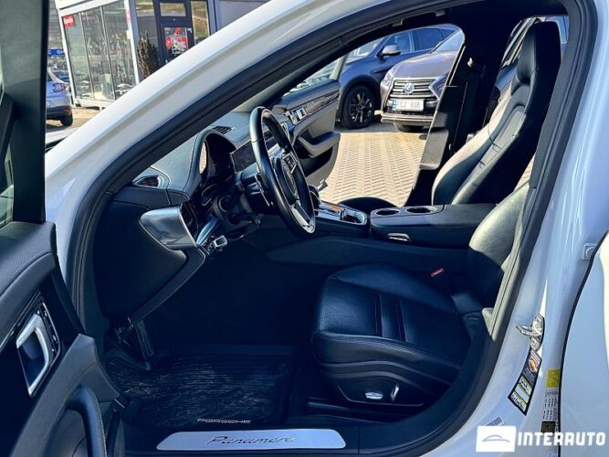 Porsche Panamera 44 interauto-car