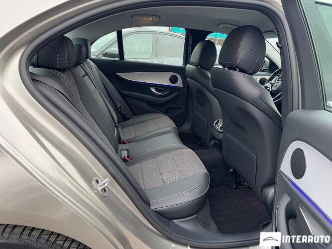 Mercedes E 200 36 interauto-car
