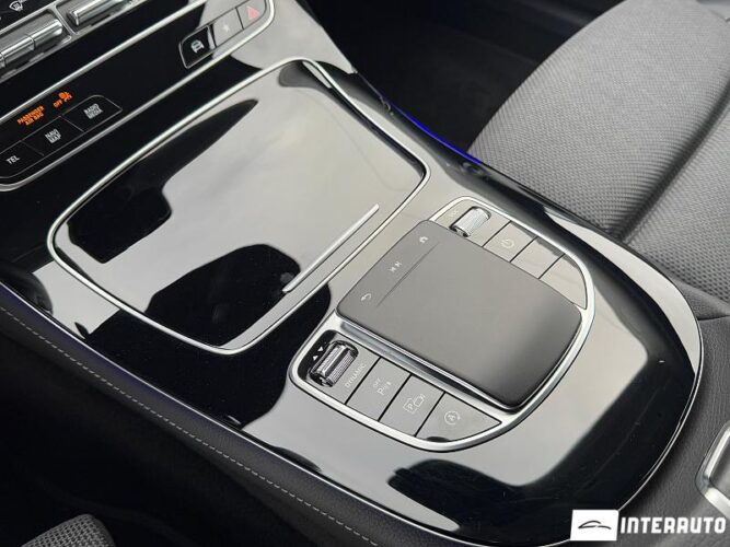 Mercedes E 200 42 interauto-car