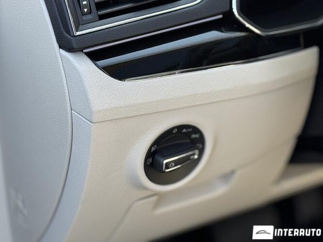 Skoda Superb 40 interauto-car