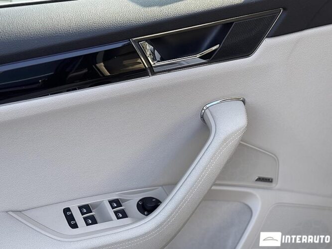 Skoda Superb 36 interauto-car