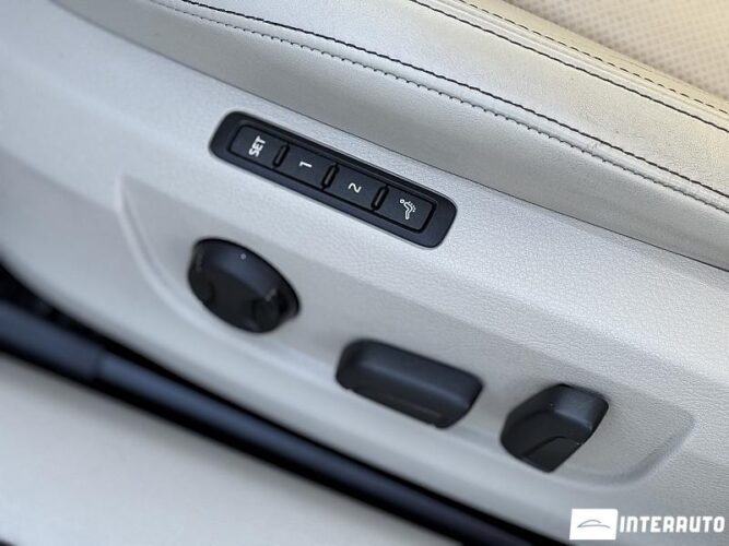 Skoda Superb 38 interauto-car