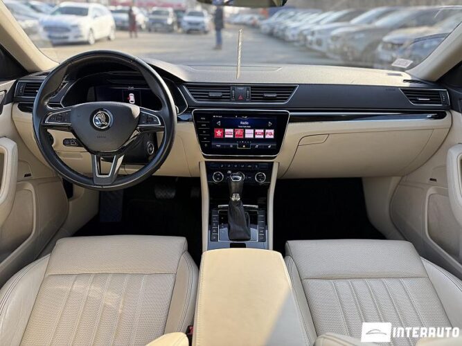 Skoda Superb 47 interauto-car