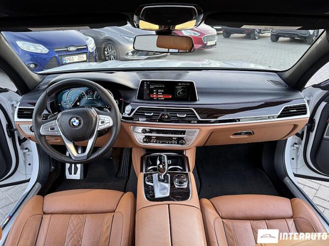 BMW 740e 47 interauto-car