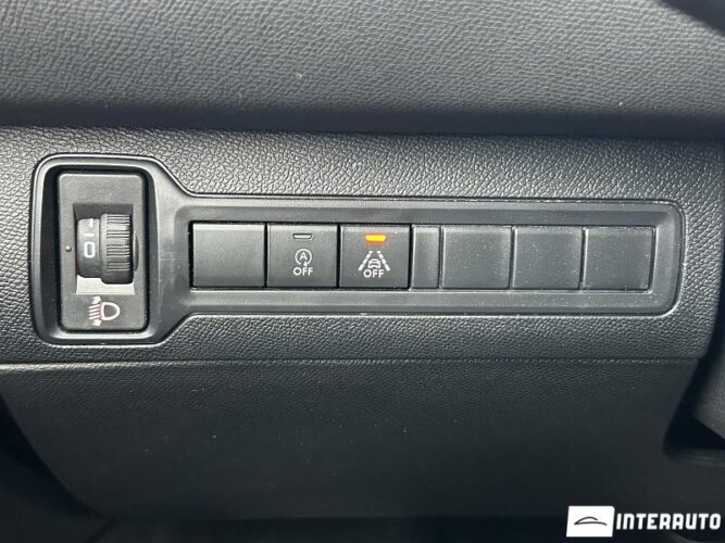 Peugeot 308 38 interauto-car