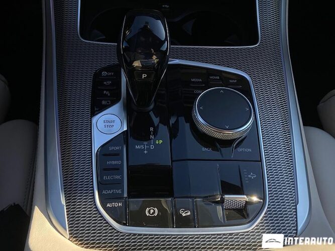 BMW X5 4.5e 48 interauto-car