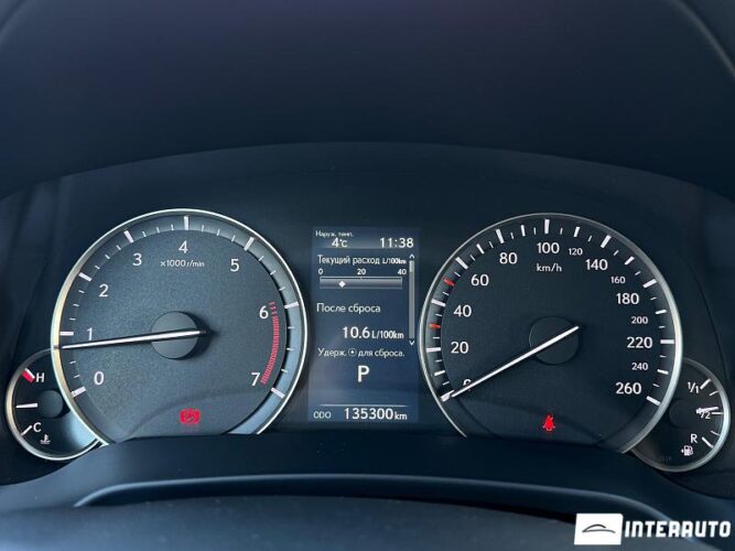 Lexus RX 300 40 interauto-car