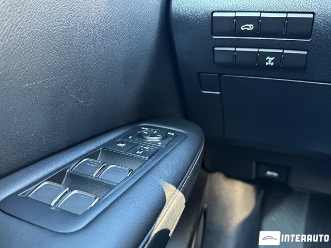 Lexus RX 300 45 interauto-car