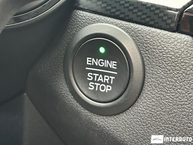 Ford Kuga 57 interauto-car