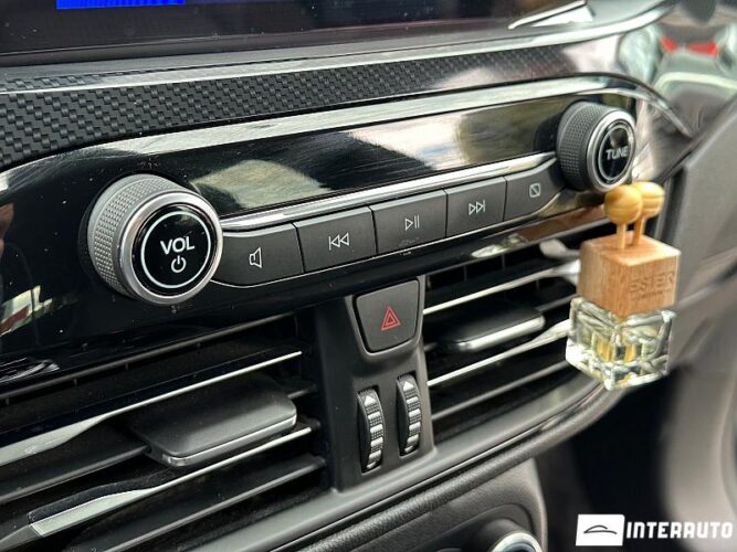 Ford Kuga 50 interauto-car