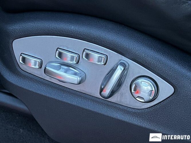 Porsche Cayenne S Hybrid 57 interauto-car