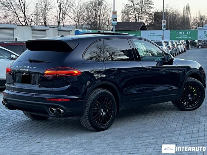 Porsche Cayenne S Hybrid 39 interauto-car
