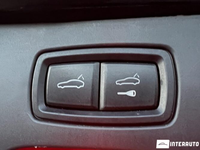 Porsche Cayenne S Hybrid 53 interauto-car