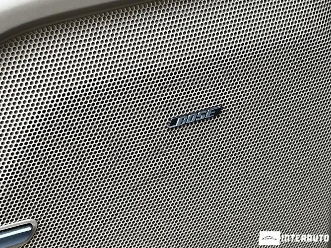 Porsche Cayenne S Hybrid 56 interauto-car