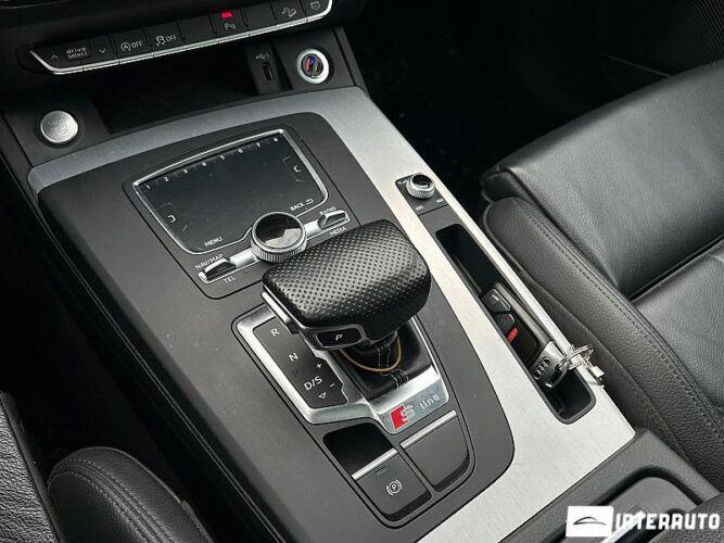 Audi Q5 52 interauto-car