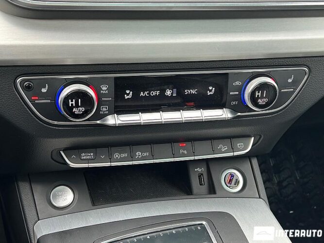 Audi Q5 51 interauto-car