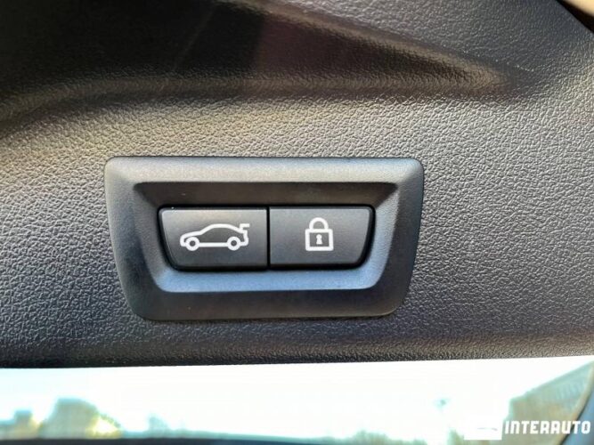 BMW X5 3.0D 53 interauto-car