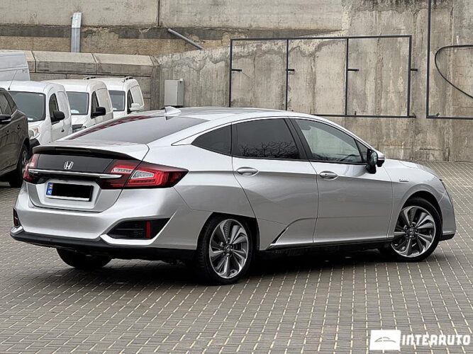 Honda Clarity 38 interauto-car