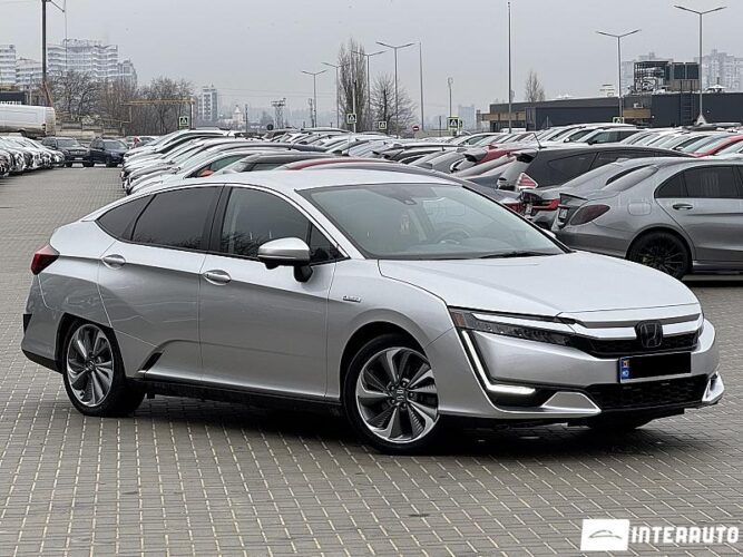 Honda Clarity 36 interauto-car