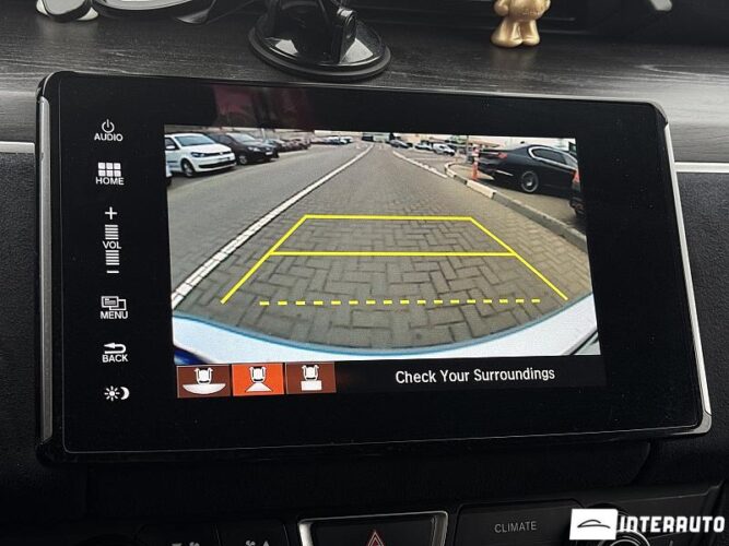 Honda Clarity 46 interauto-car