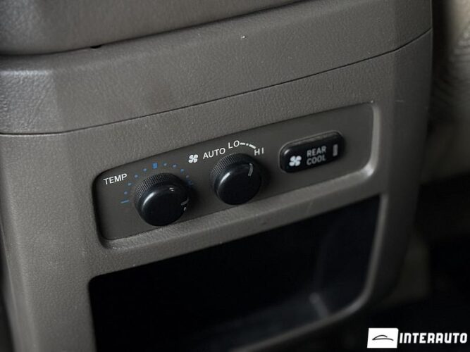 Toyota Land Cruiser Prado 47 interauto-car