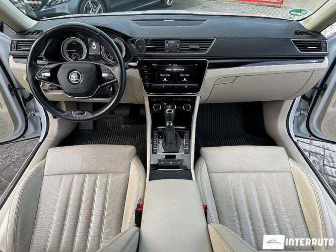 Skoda Superb 41 interauto-car