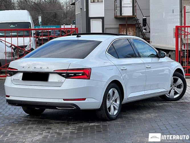 Skoda Superb 37 interauto-car
